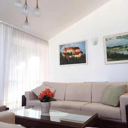 Apartma Ajda Velenje Exterior photo